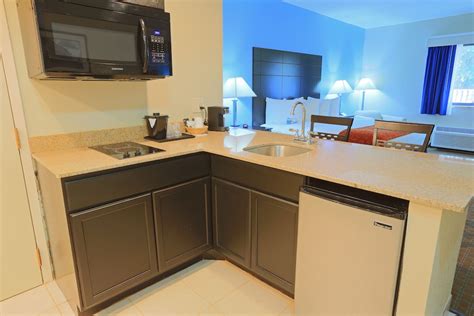 baymont hotels reservations.